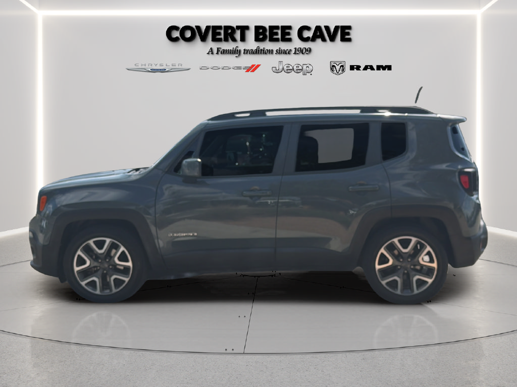 Used 2018 Jeep Renegade Latitude w/ UConnect 8.4 Nav Group FWD image 4