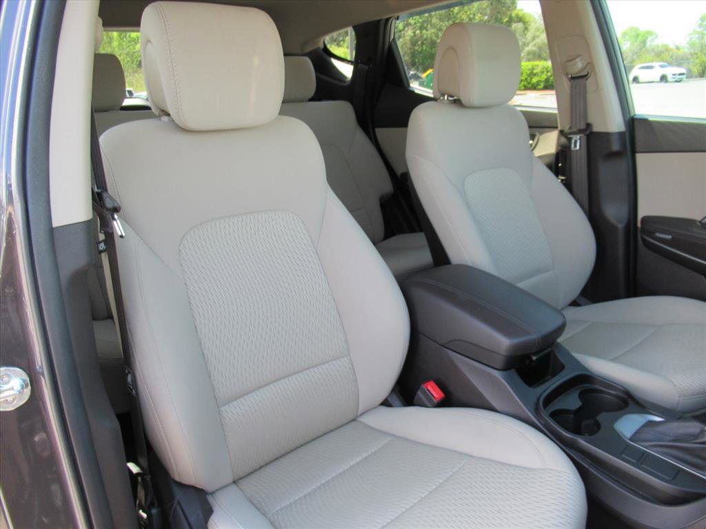 Used 2017 Hyundai Santa Fe Sport FWD image 9