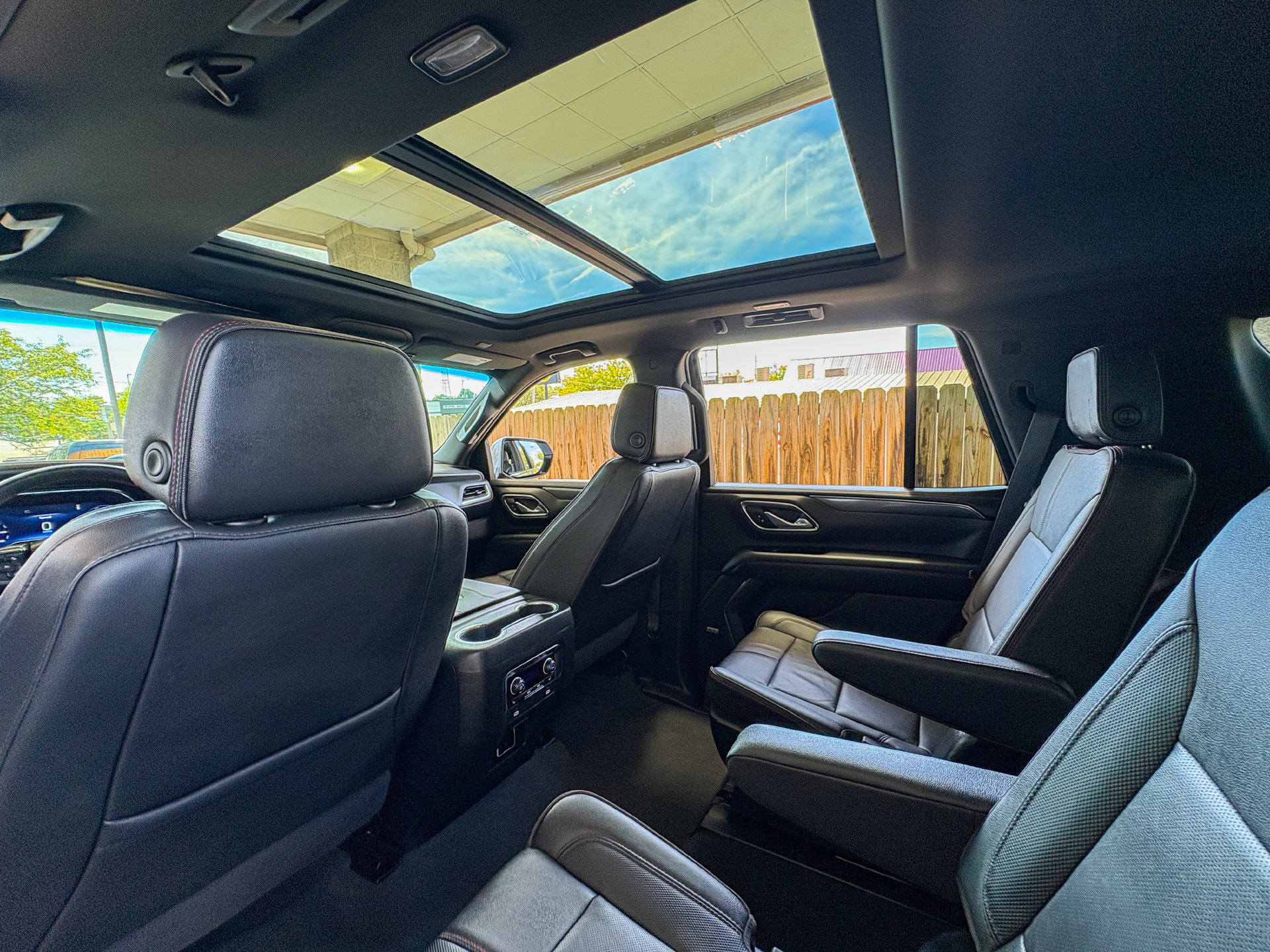 Used 2024 Chevrolet Tahoe RST w/ Luxury Package AWD/4WD image 23