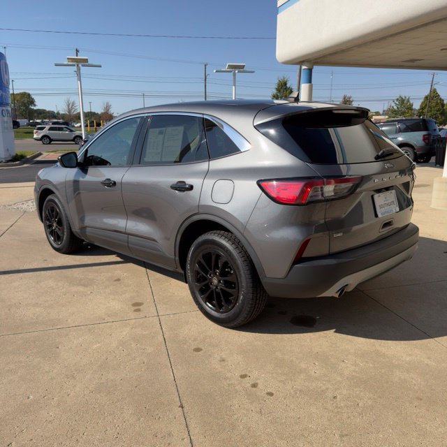 Used 2021 Ford Escape SE w/ Convenience Package AWD/4WD image 3