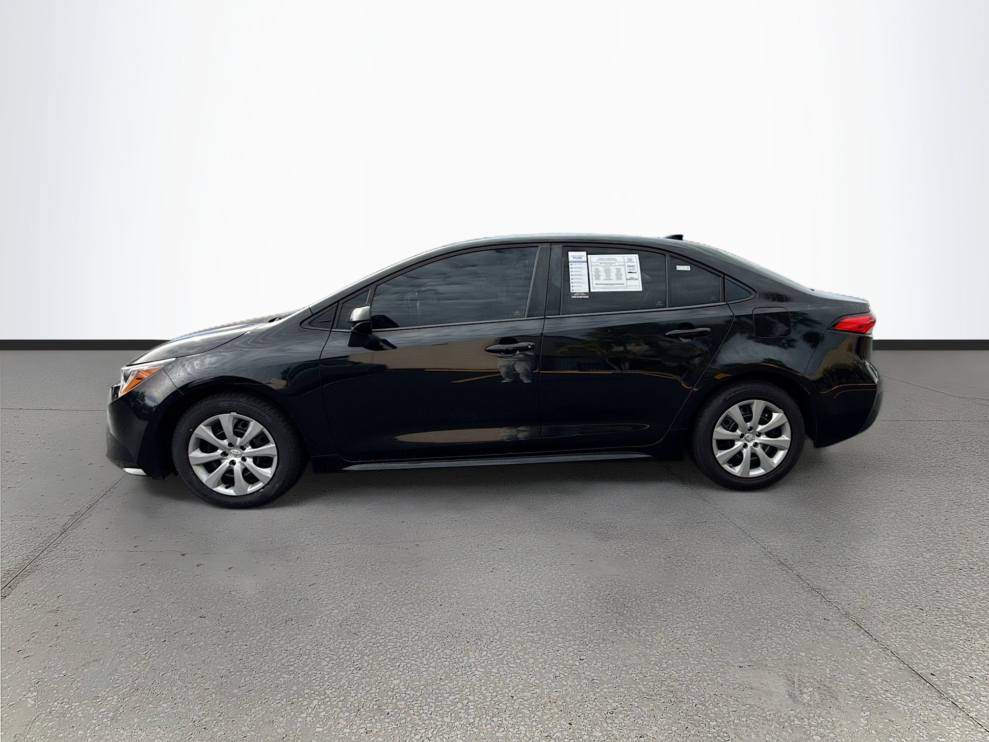 Used 2020 Toyota Corolla LE image 7