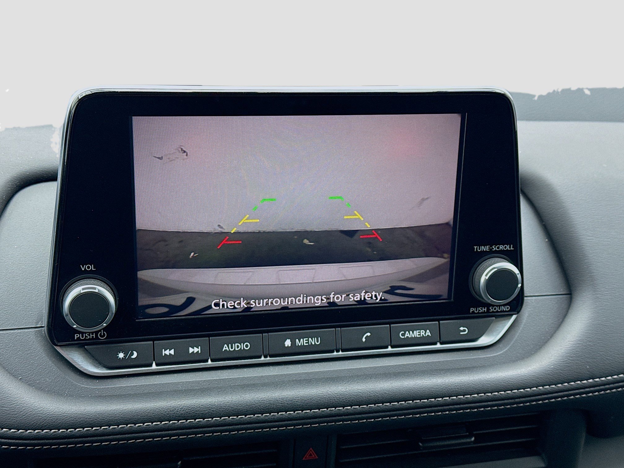 Used 2024 Nissan Rogue S image 10