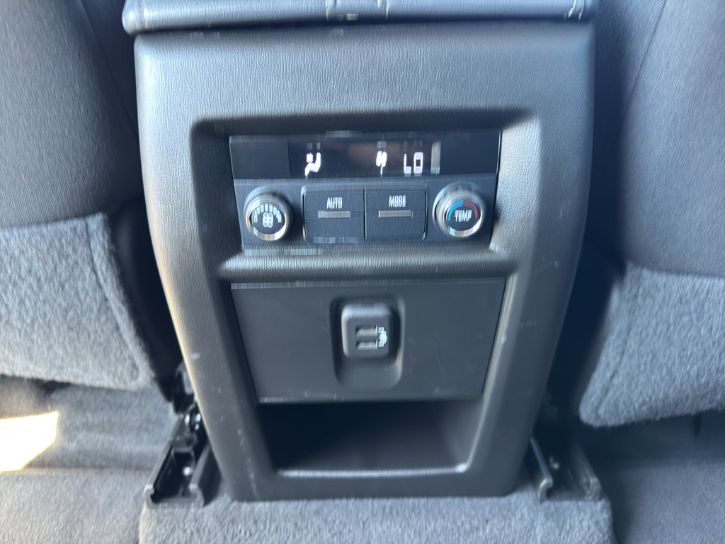 Used 2019 Chevrolet Traverse LT image 19