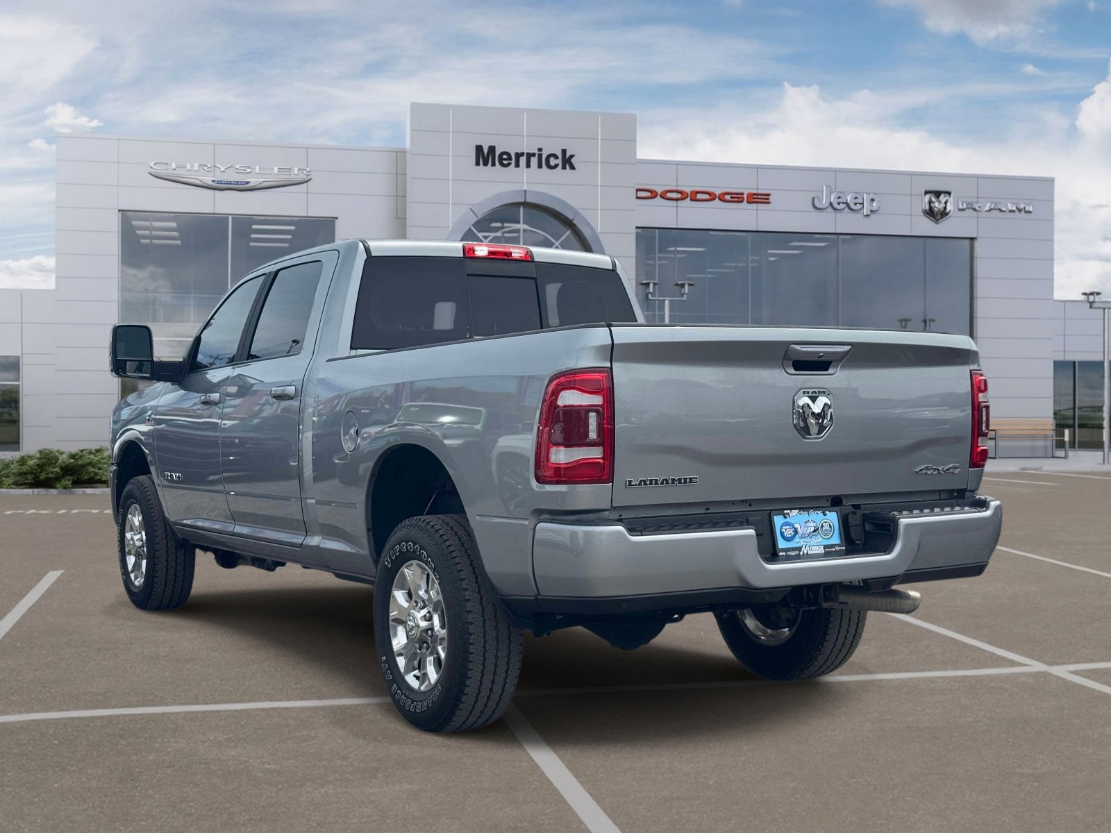 Used 2024 RAM 2500 Laramie w/ Safety Group AWD/4WD image 8