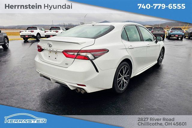 Used 2023 Toyota Camry SE image 13