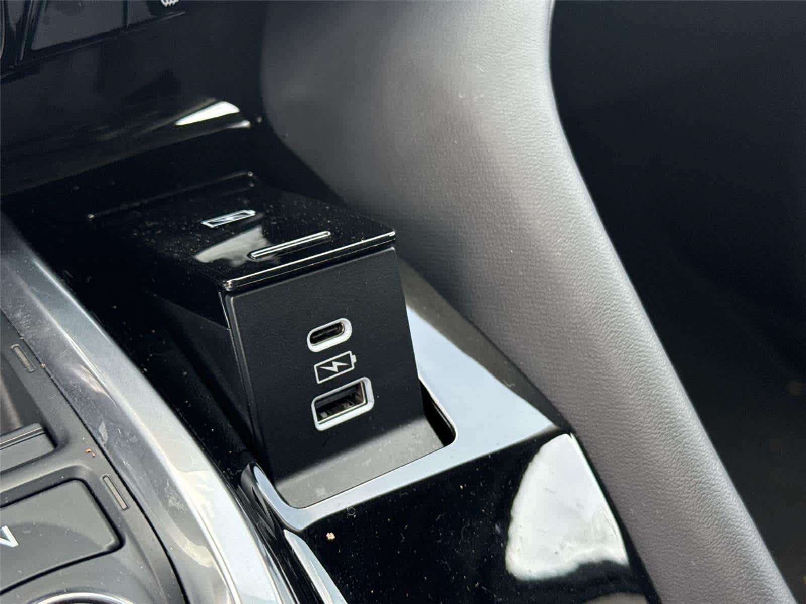 Used 2023 Acura MDX SH-AWD w/ Technology Package image 21