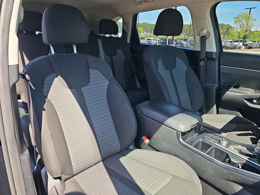 Used 2022 Kia Sorento LX FWD image 13