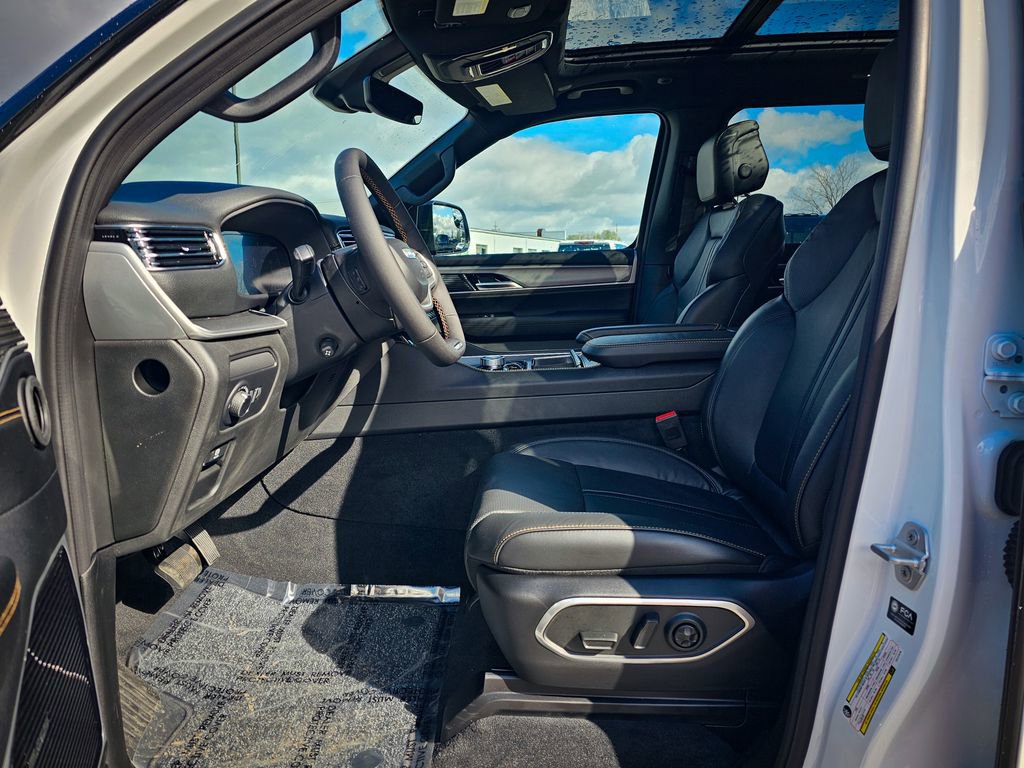 New 2026 Jeep Grand Wagoneer L 4WD image 12