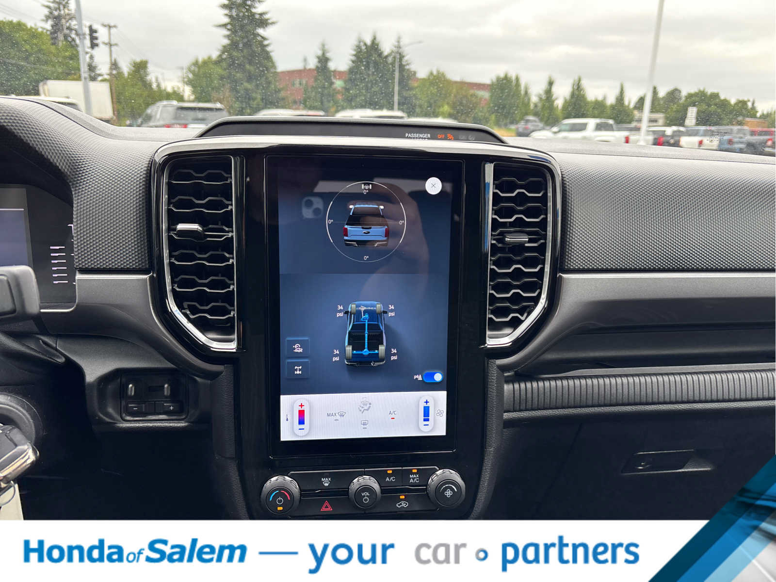 Used 2024 Ford Ranger XLT w/ FX4 Off-Road Package AWD/4WD image 16