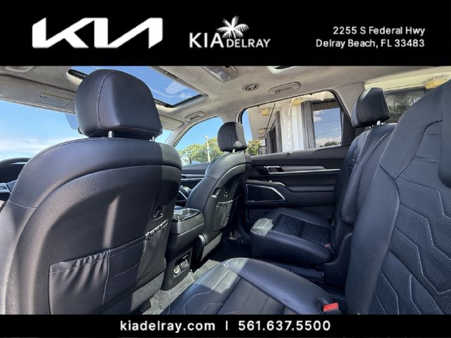 Certified 2022 Kia Telluride SX w/ SX Prestige Package AWD/4WD image 17