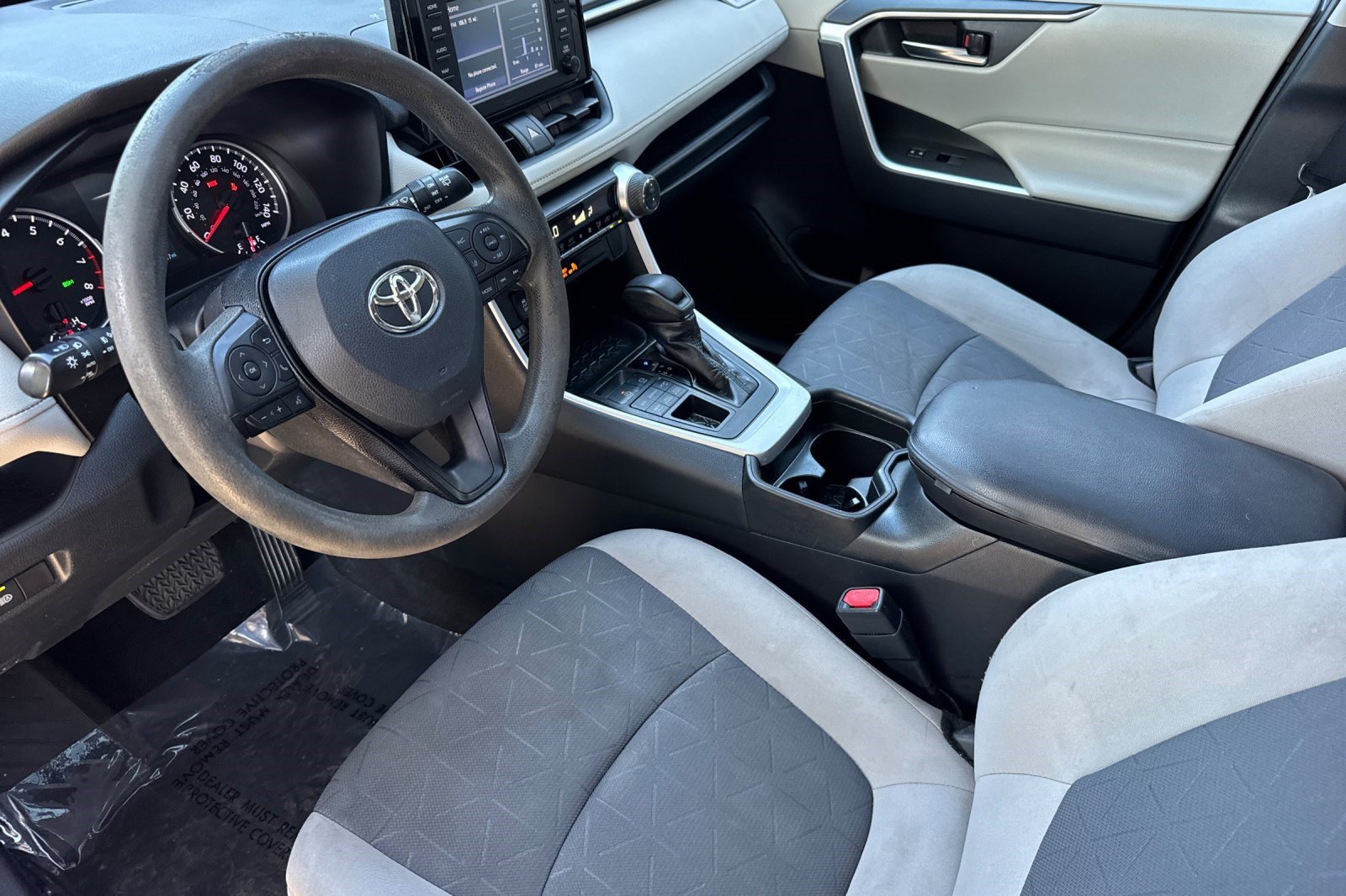 Used 2019 Toyota RAV4 XLE w/ All Weather Liner Package AWD/4WD image 4