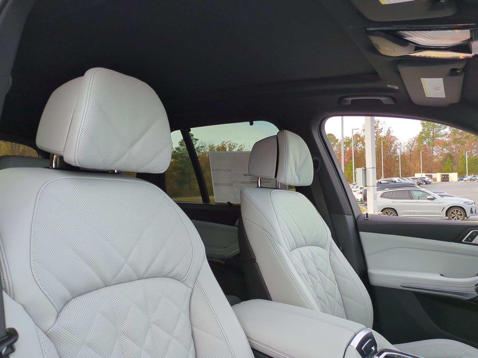 Used 2026 BMW X5 xDrive40i AWD/4WD image 32