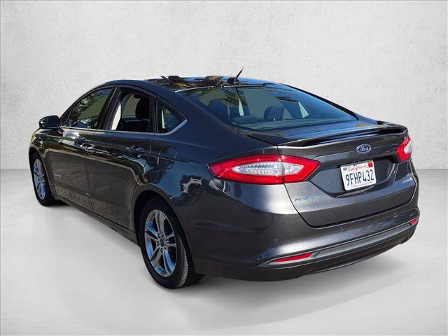 Used 2016 Ford Fusion SE FWD image 8