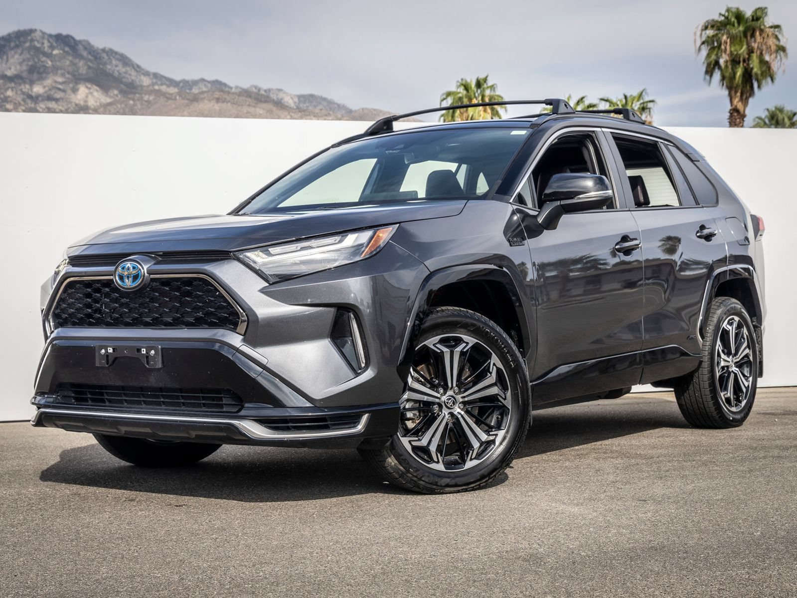 Used 2024 Toyota RAV4 XSE w/ Weather Package AWD/4WD image 1