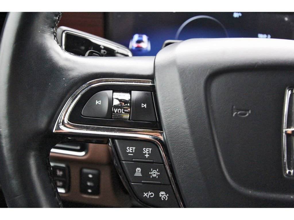 Used 2022 Lincoln Navigator L Reserve image 16