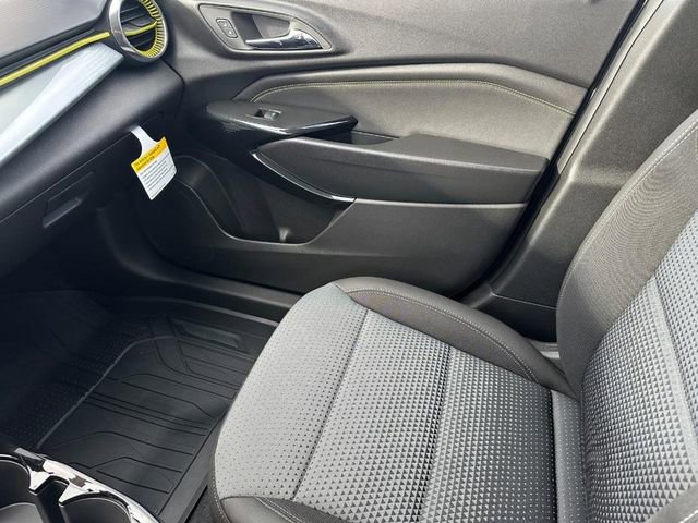New 2026 Chevrolet Trax LT w/ Driver Confidence Package image 15