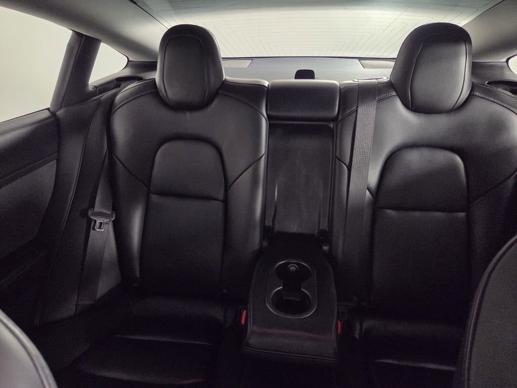 Used 2020 Tesla Model 3 Standard Range Plus RWD image 23