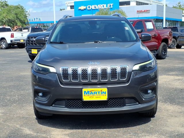 Used 2019 Jeep Cherokee Latitude Plus w/ Comfort/Convenience Group AWD/4WD image 2