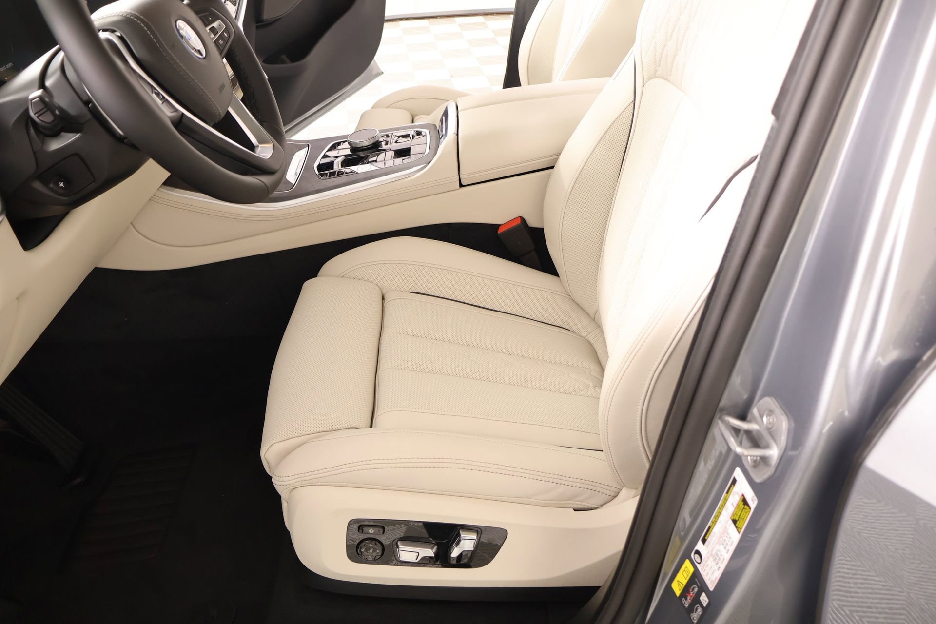 New 2026 BMW X5 xDrive50e AWD/4WD image 11