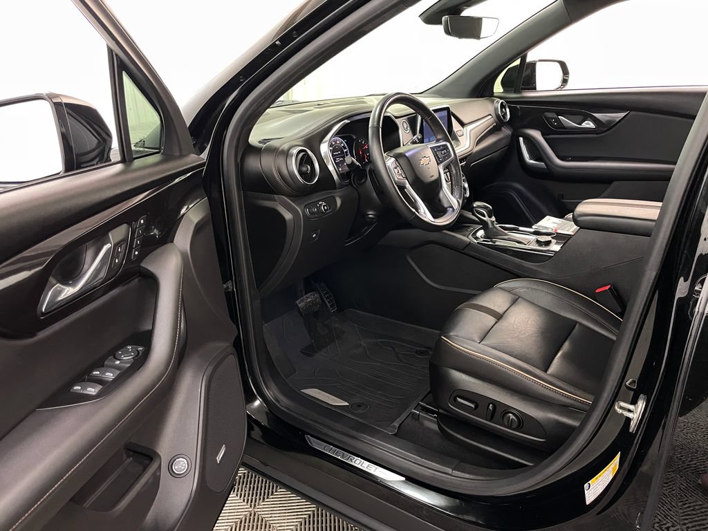 Used 2019 Chevrolet Blazer Premier w/ Sun and Wheels Package FWD image 27