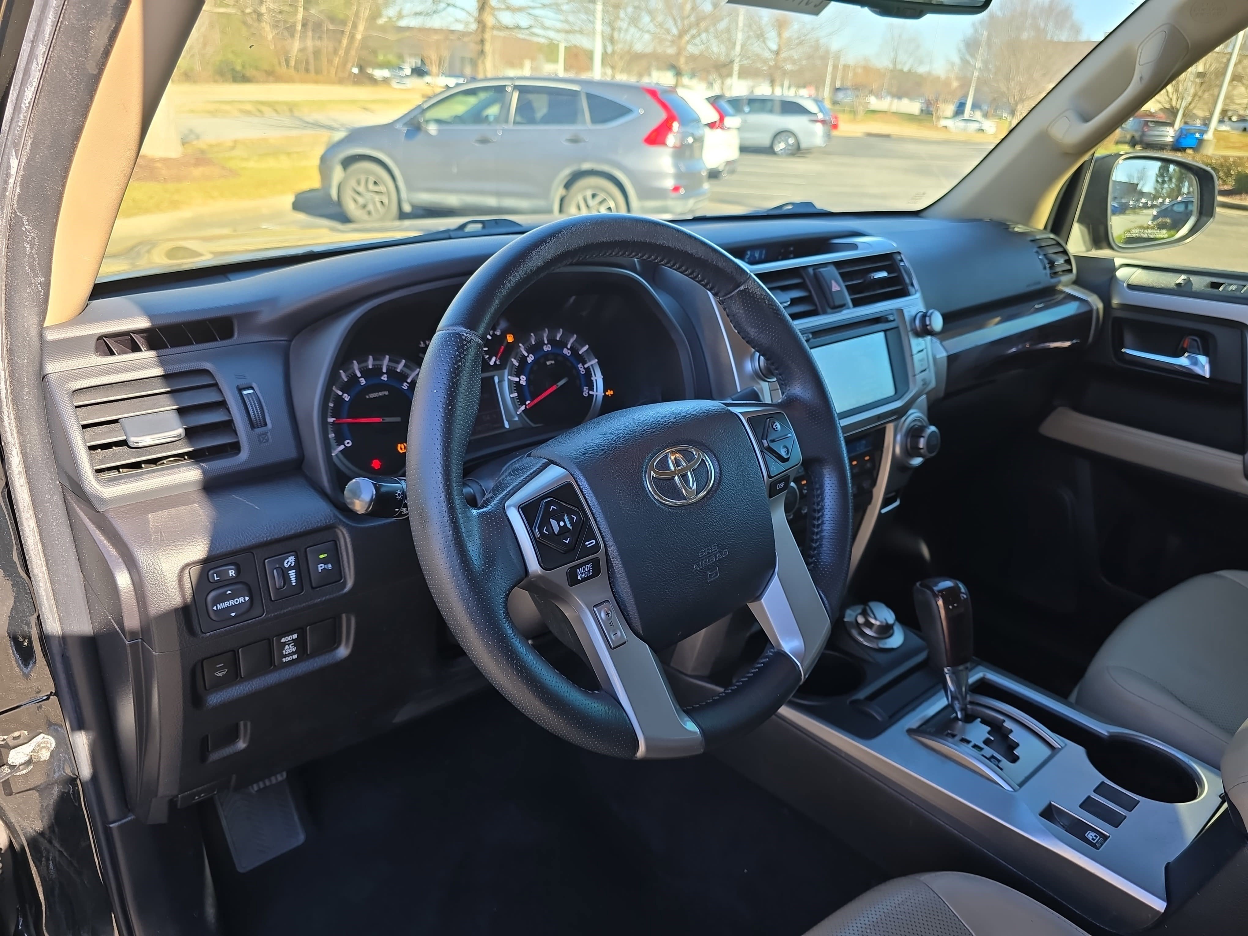 Used 2014 Toyota 4Runner Limited image 15