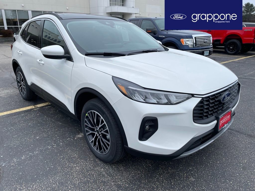 New 2026 Ford Escape SE FWD image 1