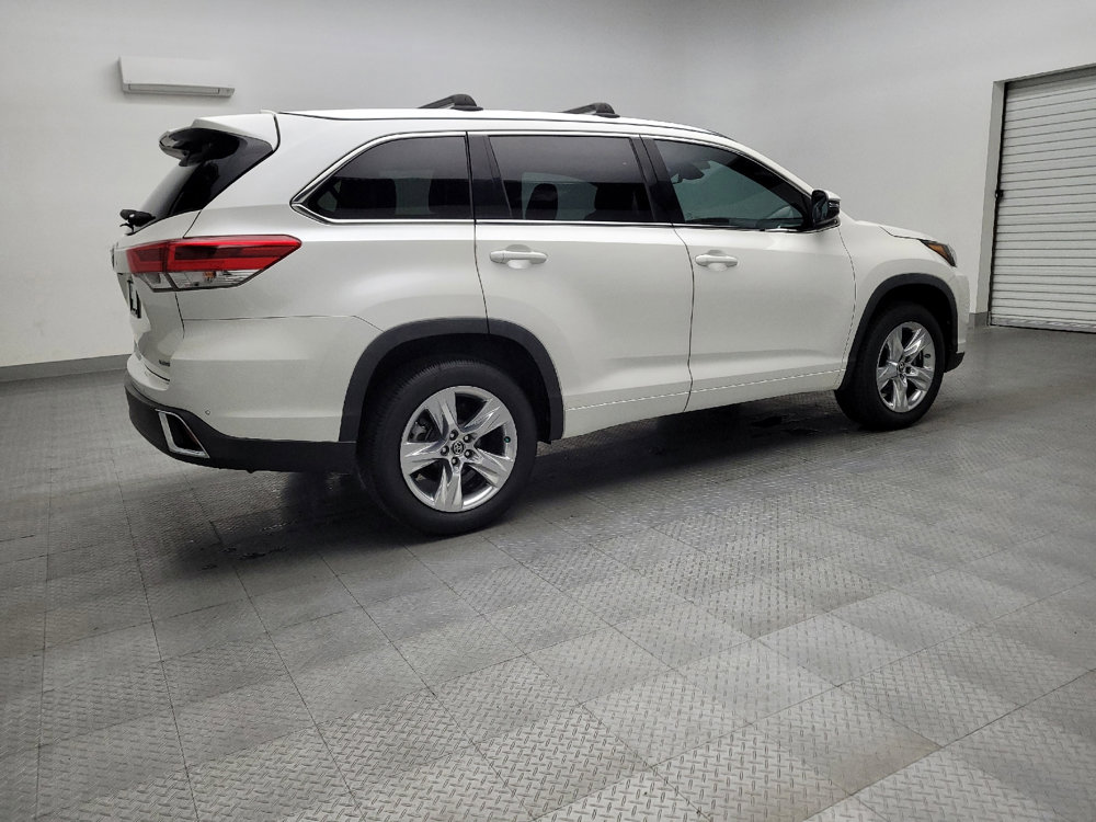 Used 2019 Toyota Highlander Limited image 10
