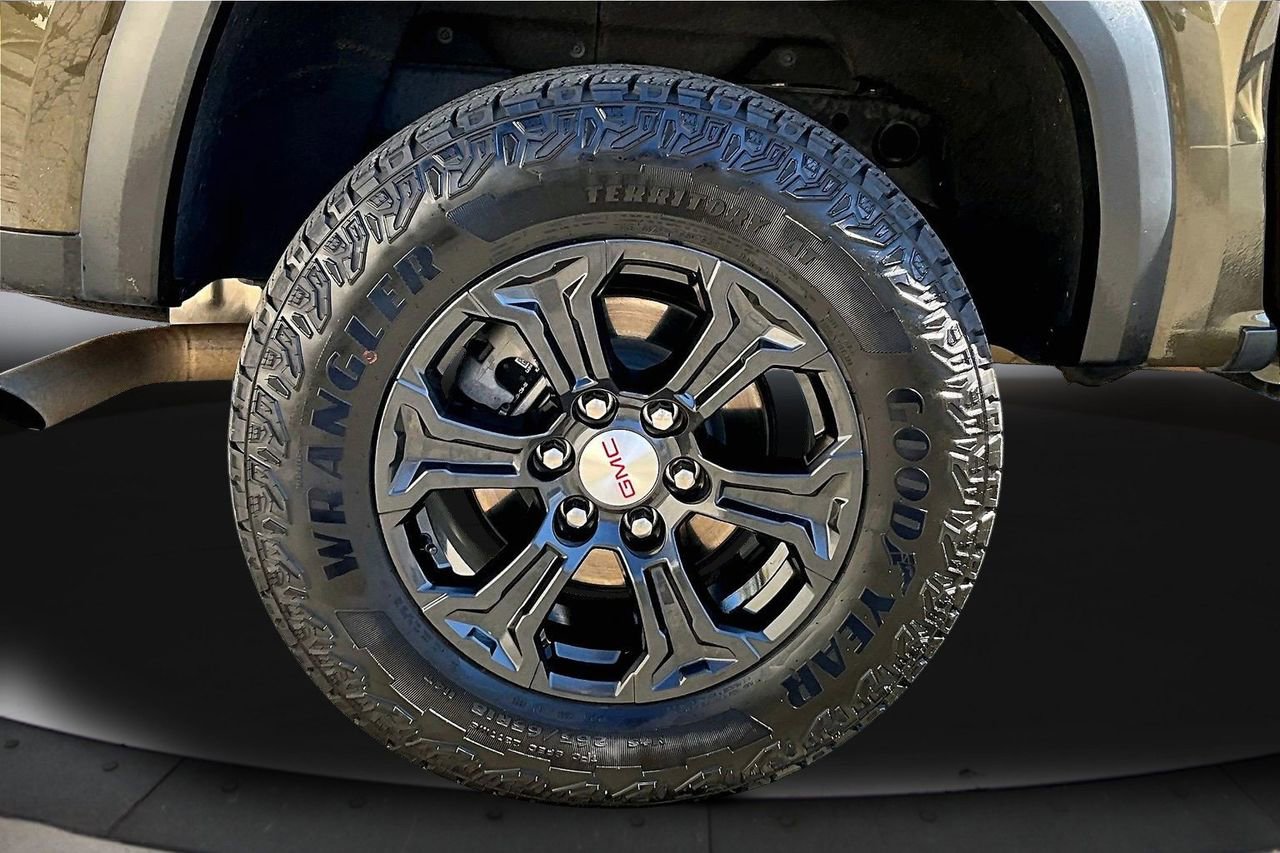 Used 2023 GMC Canyon Elevation w/ Elevation Premium Package image 35
