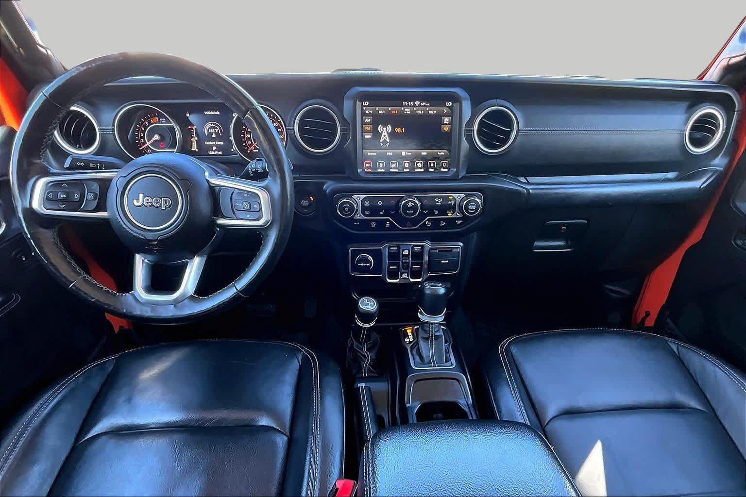 Used 2018 Jeep Wrangler Unlimited Sahara AWD/4WD image 16