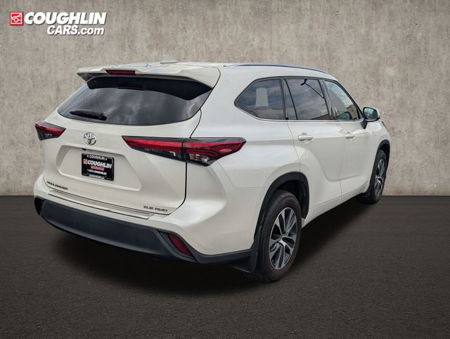 Used 2020 Toyota Highlander XLE AWD/4WD image 7