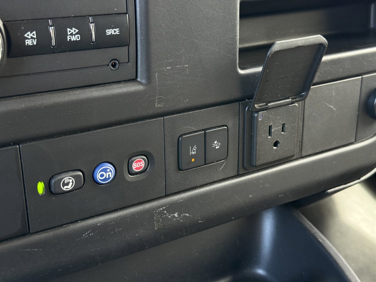 Used 2020 Chevrolet Express 2500 w/ Driver Convenience Package RWD image 24