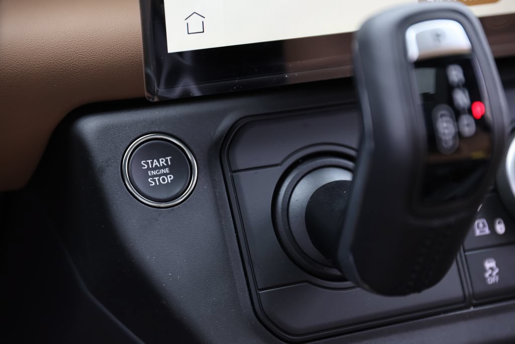 New 2026 Land Rover Defender 110 X-Dynamic SE AWD/4WD image 26