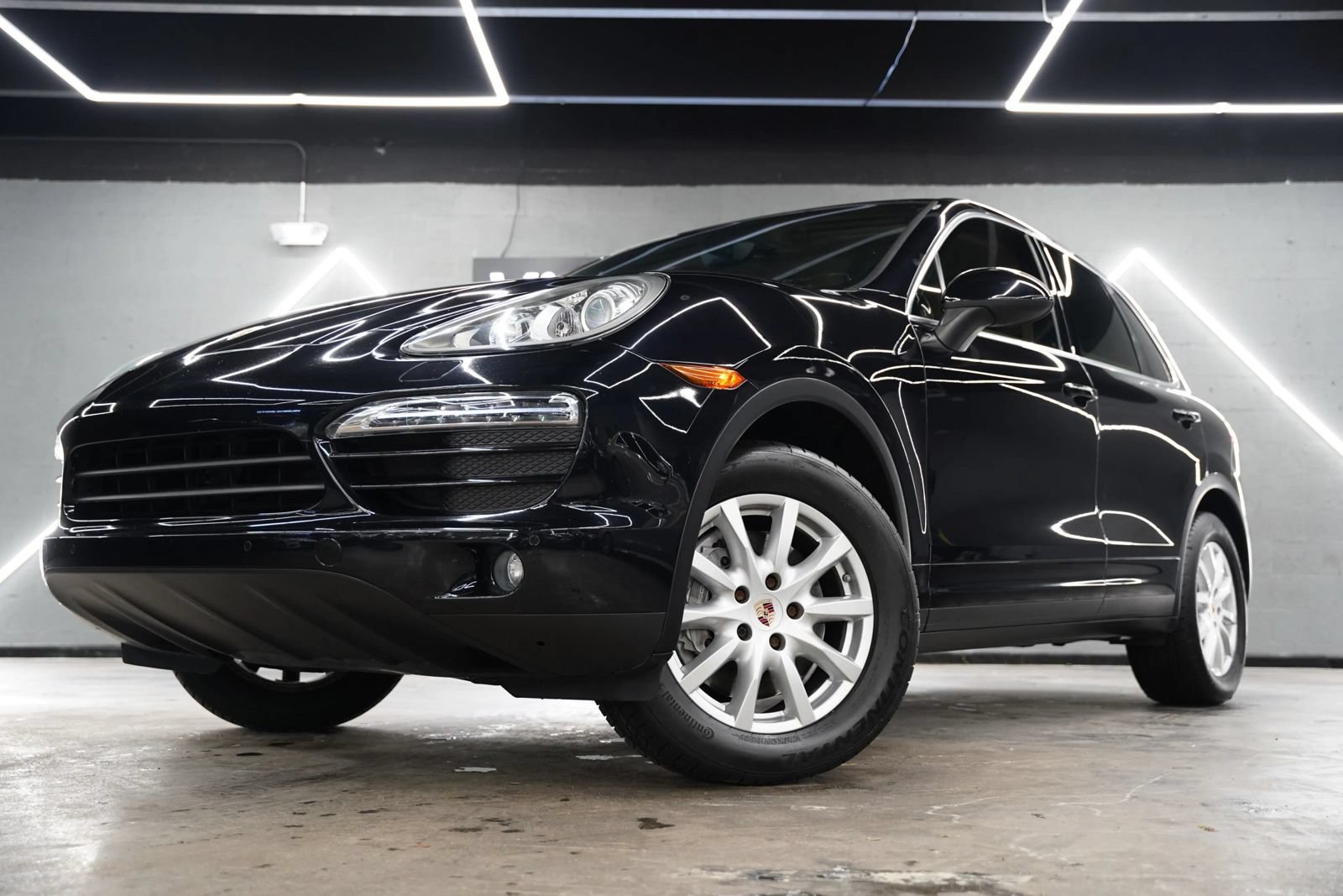 Used 2014 Porsche Cayenne AWD/4WD image 2