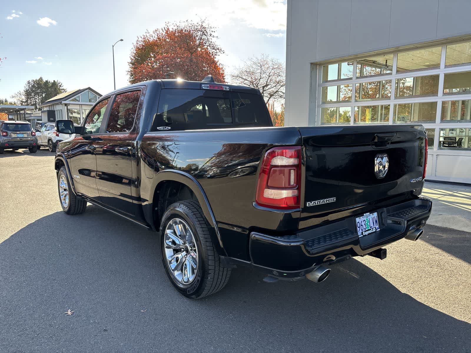 Certified 2019 RAM 1500 Laramie AWD/4WD image 3