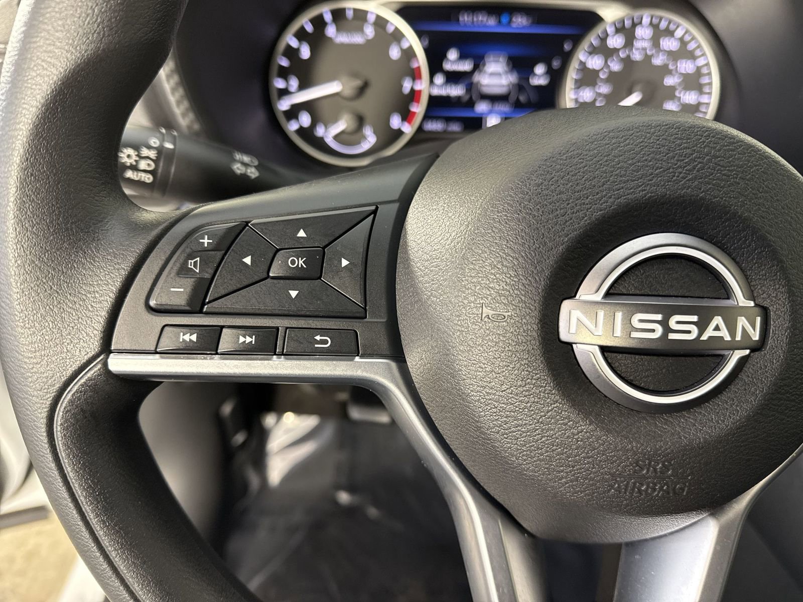 Certified 2025 Nissan Sentra SV image 13