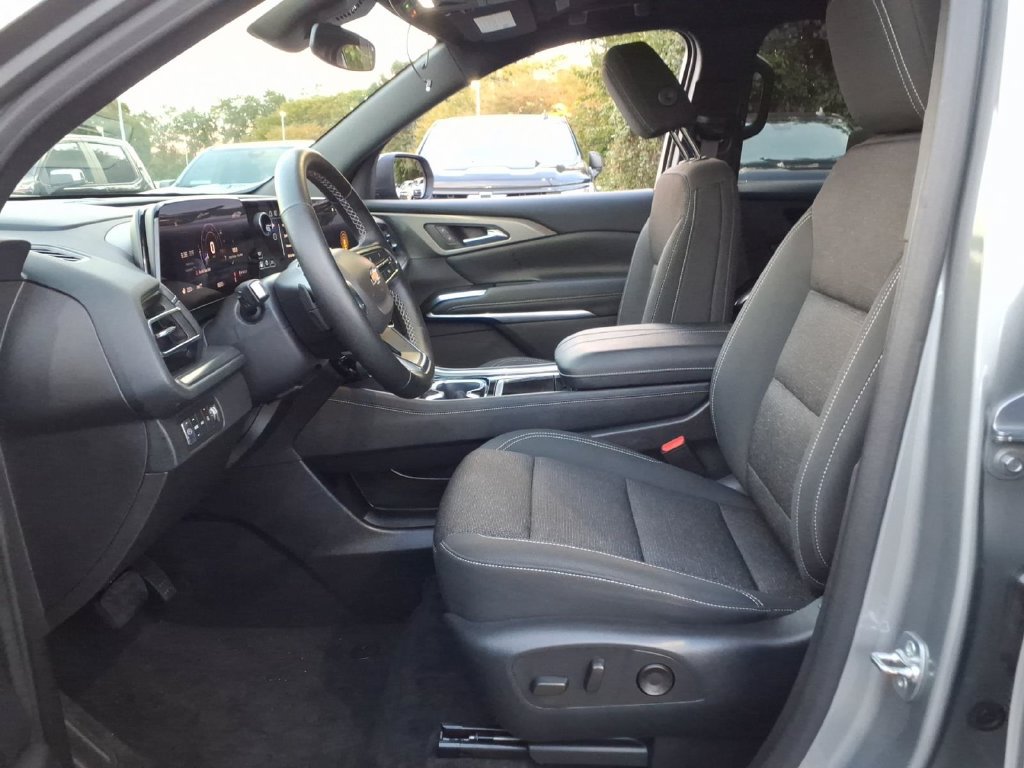 Certified 2024 Chevrolet Traverse LT AWD/4WD image 8