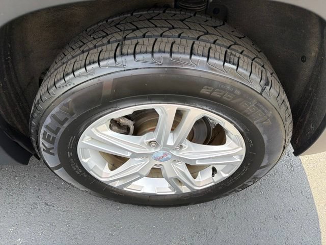 Certified 2019 GMC Terrain SLE w/ LPO, Floor Liner Package AWD/4WD image 9