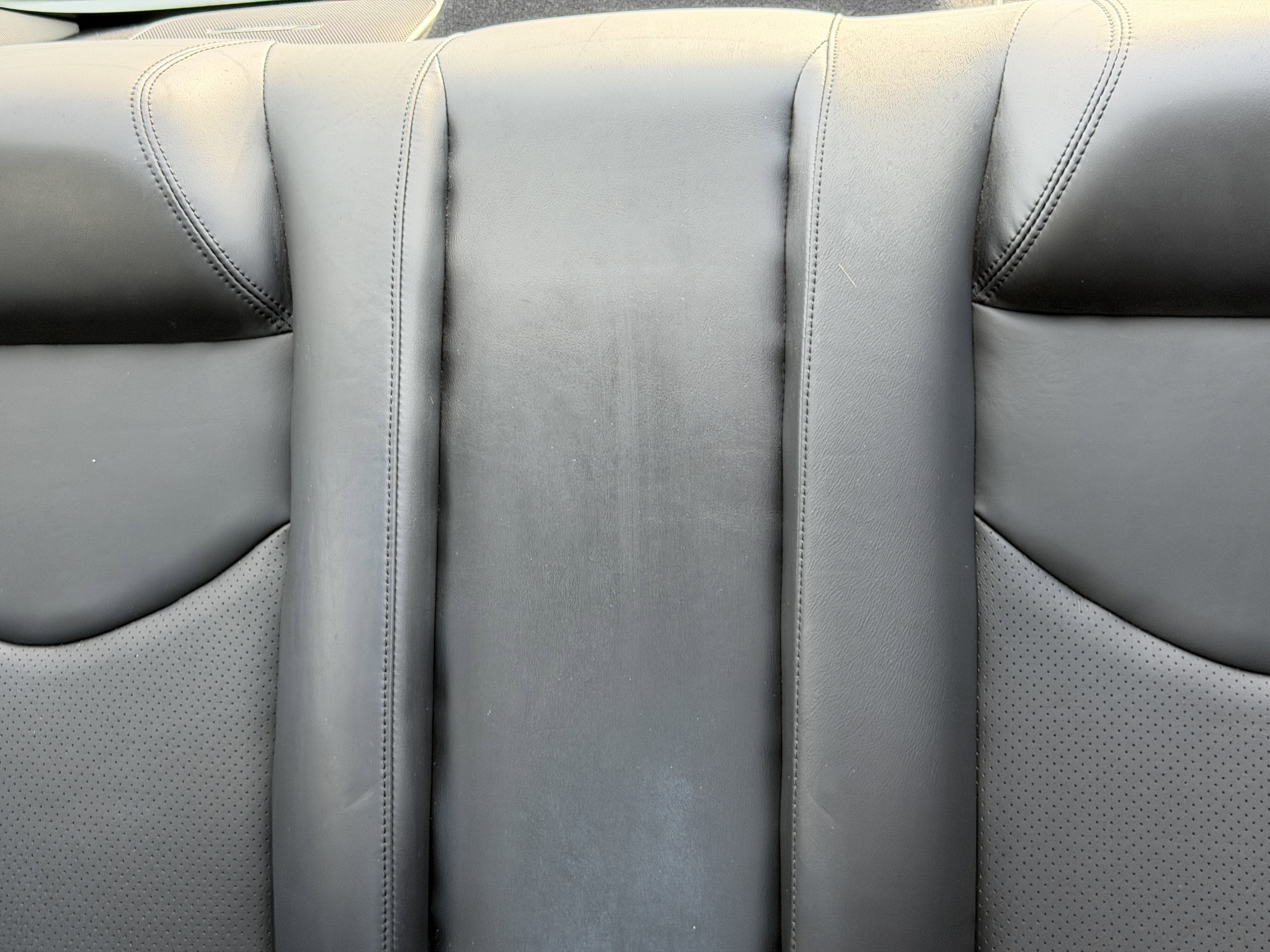 Used 2010 INFINITI G37 Journey w/ Premium Pkg image 16