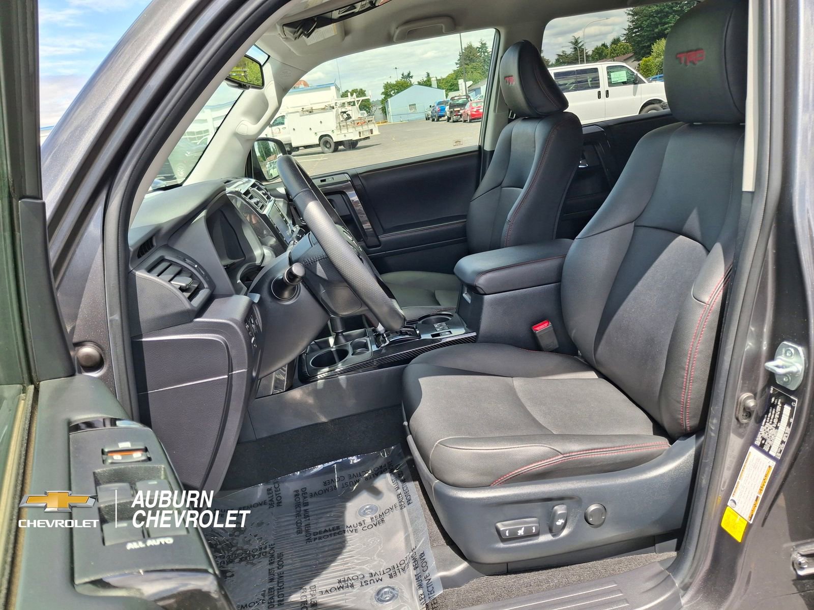 Used 2020 Toyota 4Runner TRD Off-Road Premium AWD/4WD image 17