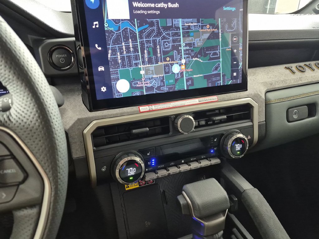 Used 2025 Toyota Tacoma 4x4 Double Cab Hybrid image 18