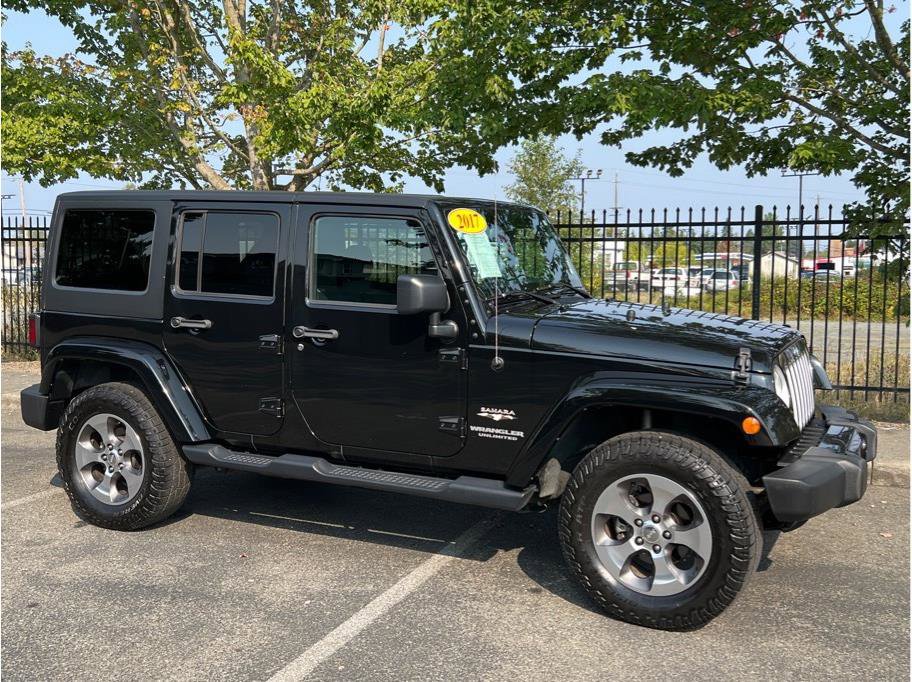Used 2017 Jeep Wrangler Unlimited Sahara image 3