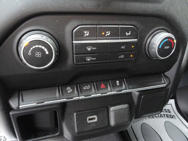 Used 2019 Chevrolet Silverado 1500 Custom Trail Boss w/ Custom Convenience Package AWD/4WD image 18