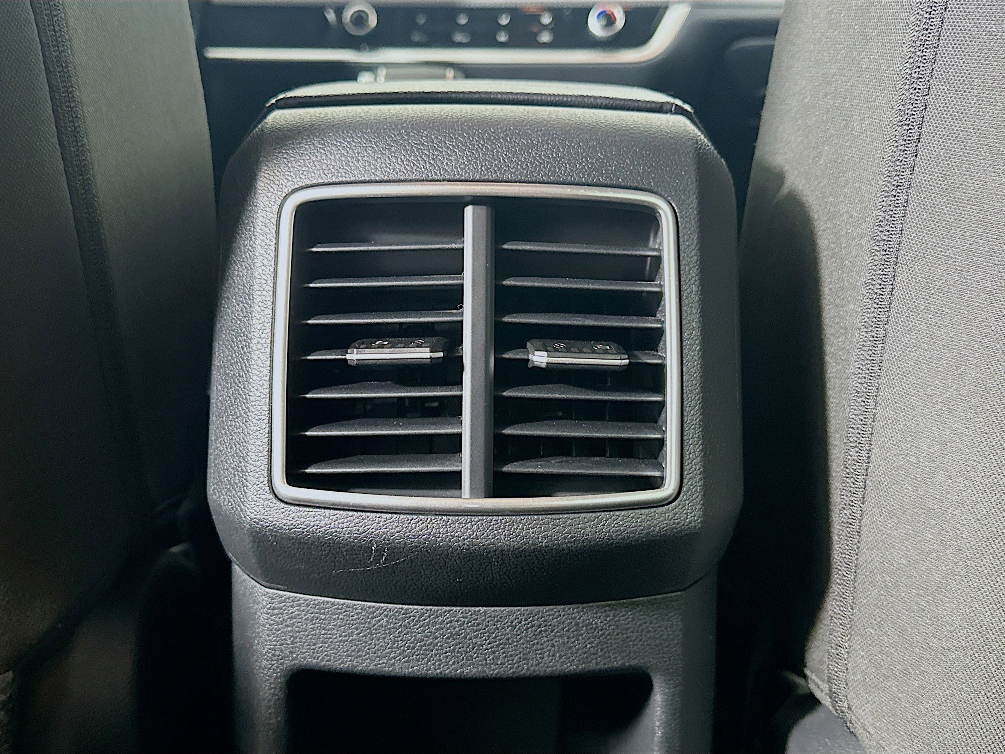 Used 2025 Kia Sportage LX image 26