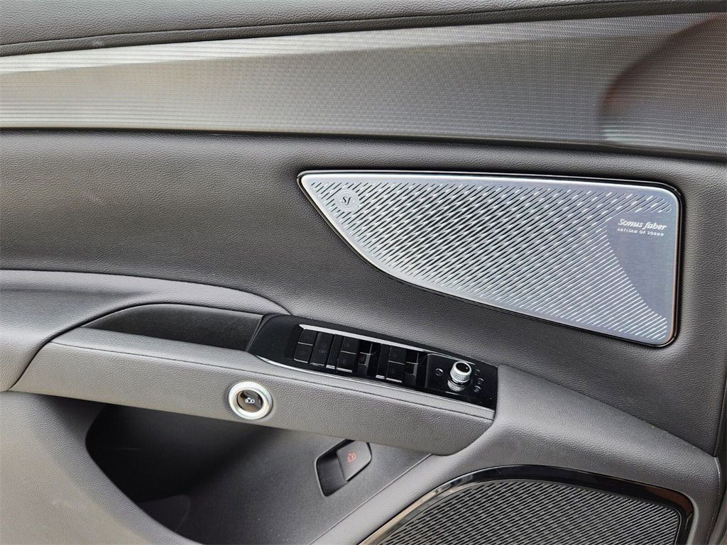 New 2024 Maserati Grecale GT image 12