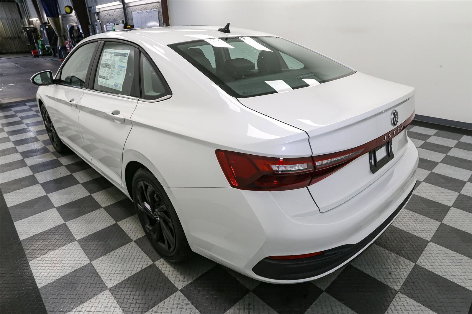 New 2025 Volkswagen Jetta SE image 10