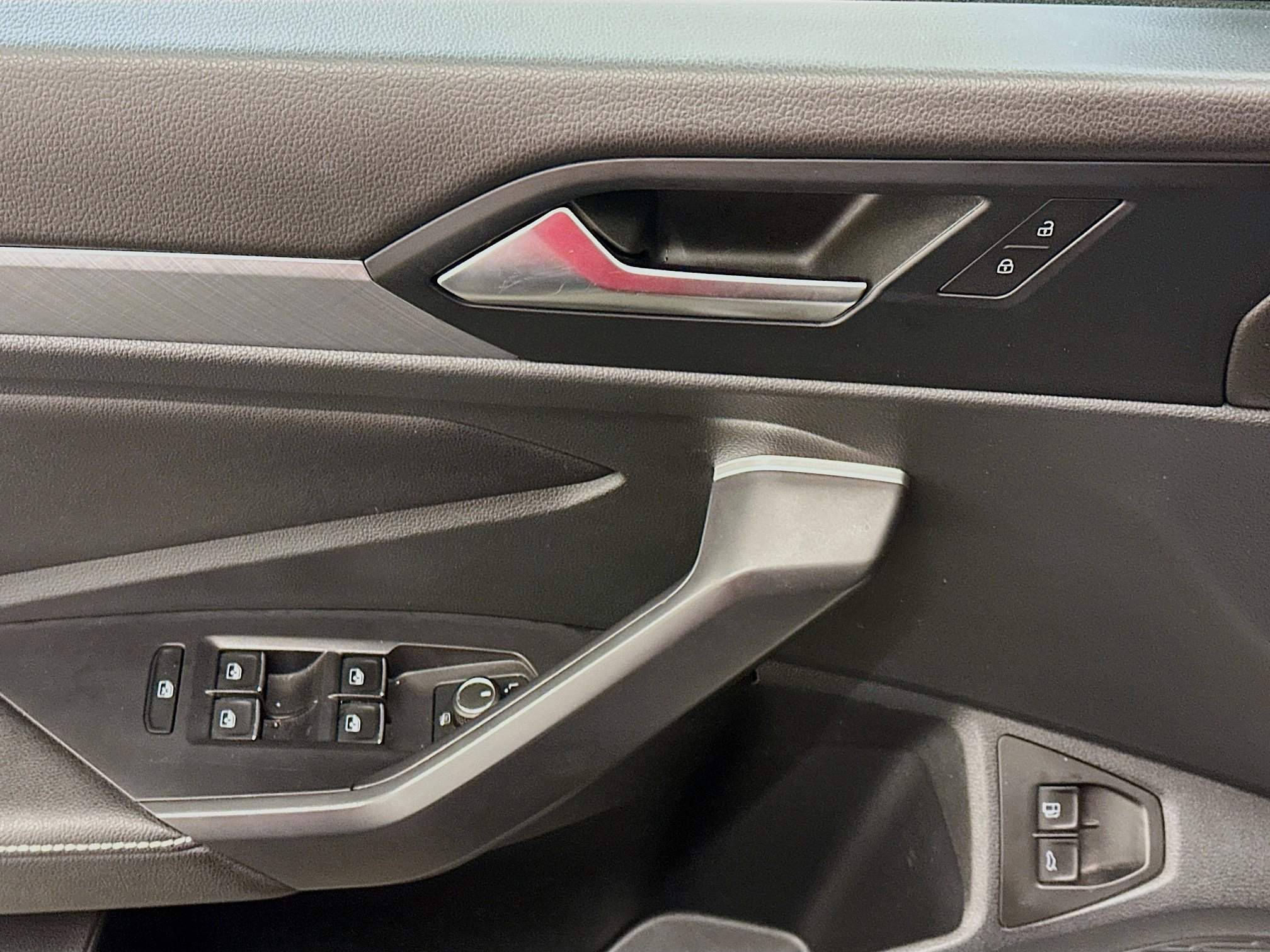 Used 2024 Volkswagen Jetta SE image 15