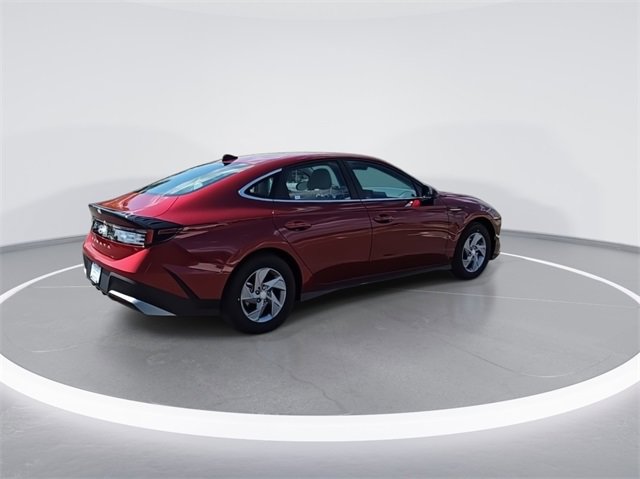 Certified 2025 Hyundai Sonata SE image 9
