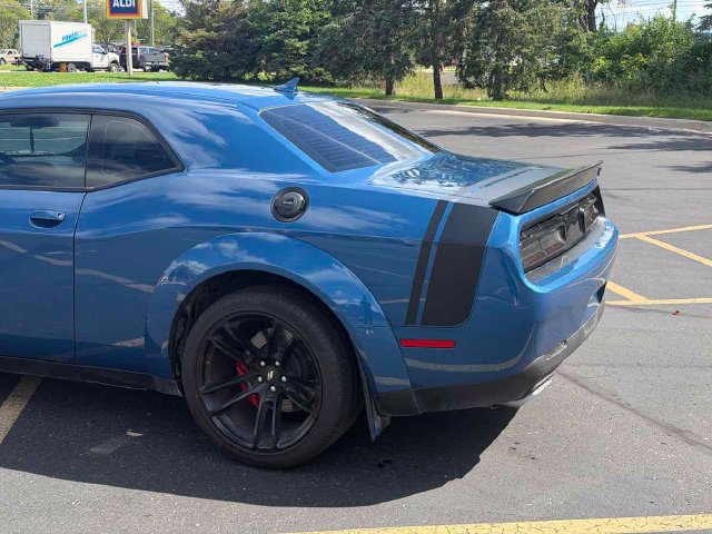 Used 2022 Dodge Challenger R/T Scat Pack RWD image 7