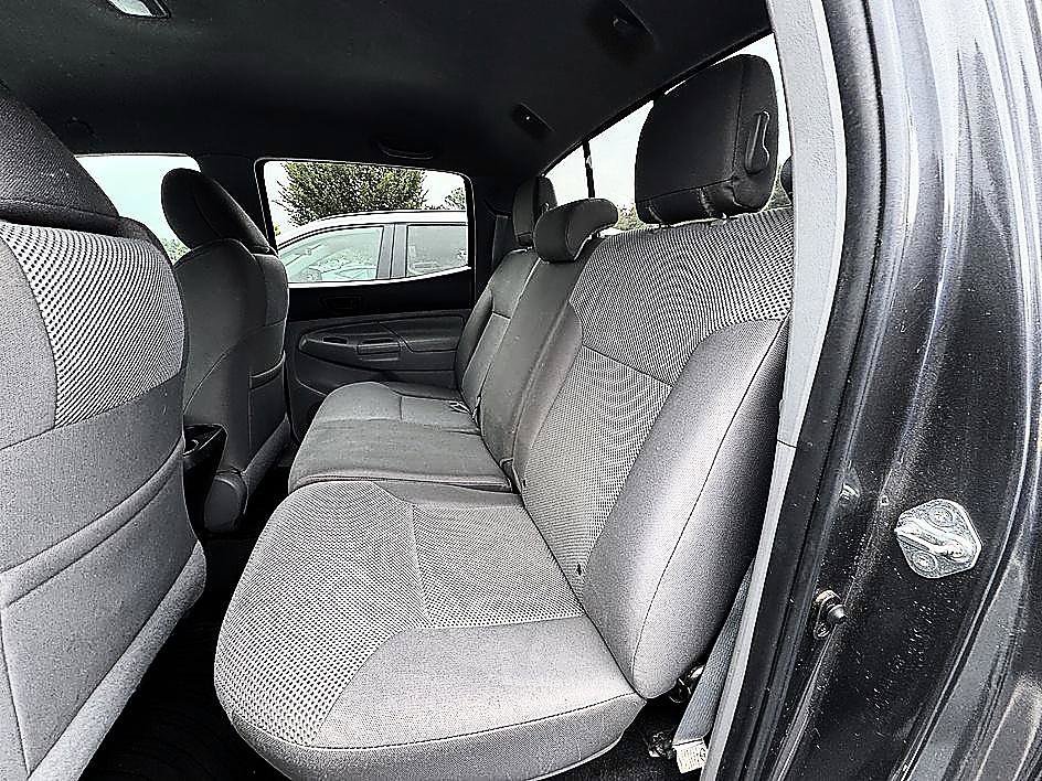 Used 2015 Toyota Tacoma PreRunner w/ TRD Sport Package RWD image 6