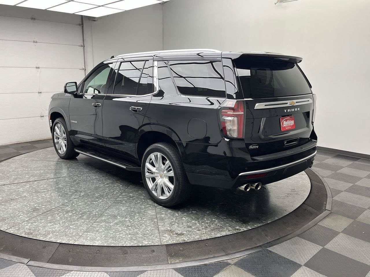 Certified 2021 Chevrolet Tahoe High Country AWD/4WD image 2